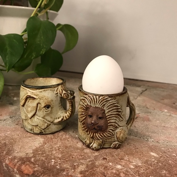 Vintage stoneware pottery egg cups mini mugs marked Giftcraft pair of 2 - Picture 2 of 8